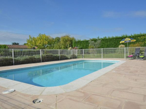 Гостиница Cozy Villa in Saint Victor de Malcap with Swimming Pool  Сен-Виктор-Де-Малька